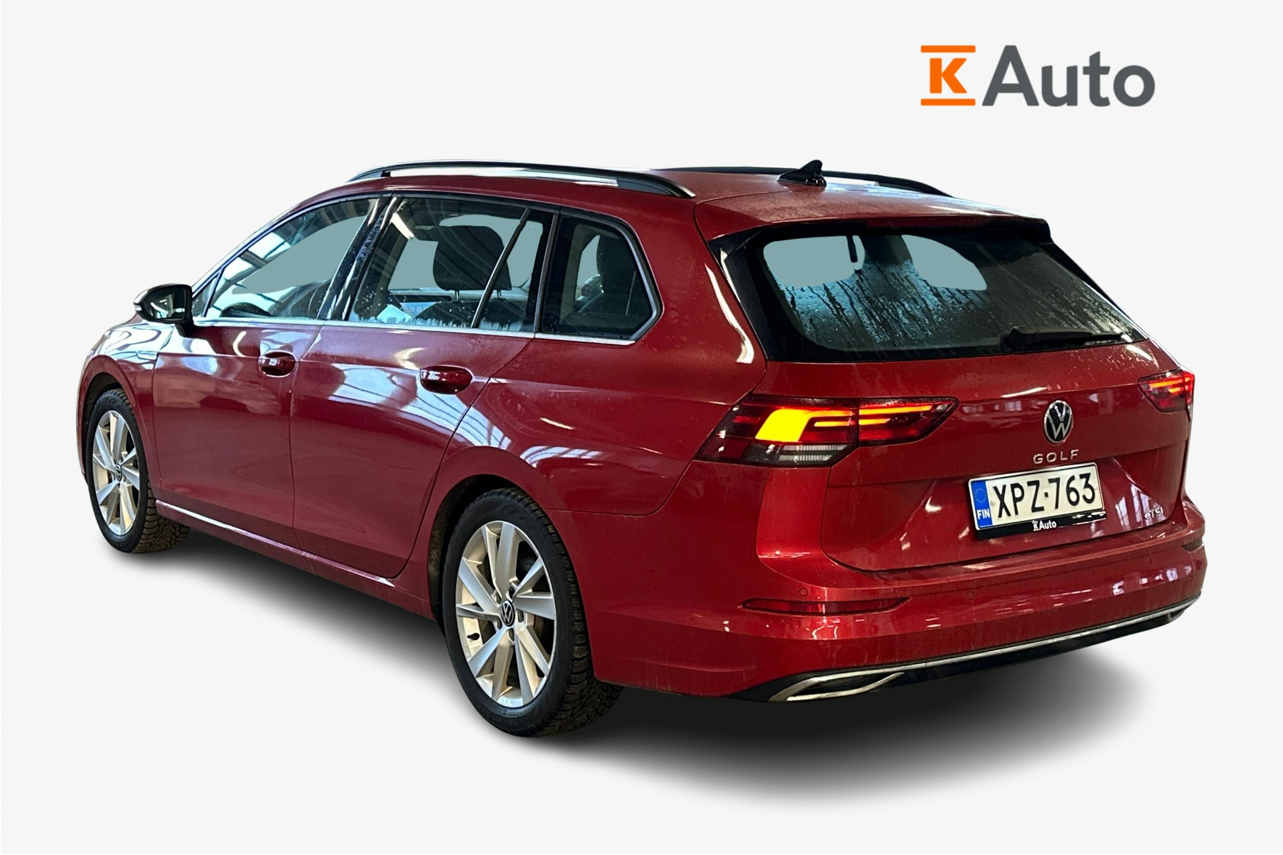 punainen Volkswagen Golf 2021 kuva 2.