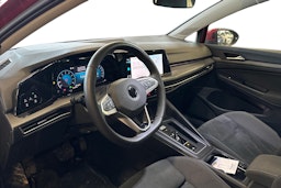 punainen Volkswagen Golf 2021 kuva 3.