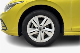 keltainen Volkswagen Golf 2021 kuva 11.