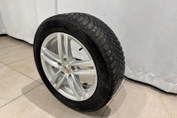 keltainen Volkswagen Golf 2021 kuva 13.