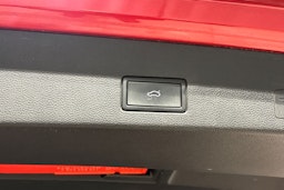 met. punainen Volkswagen Golf 2021 kuva 17.