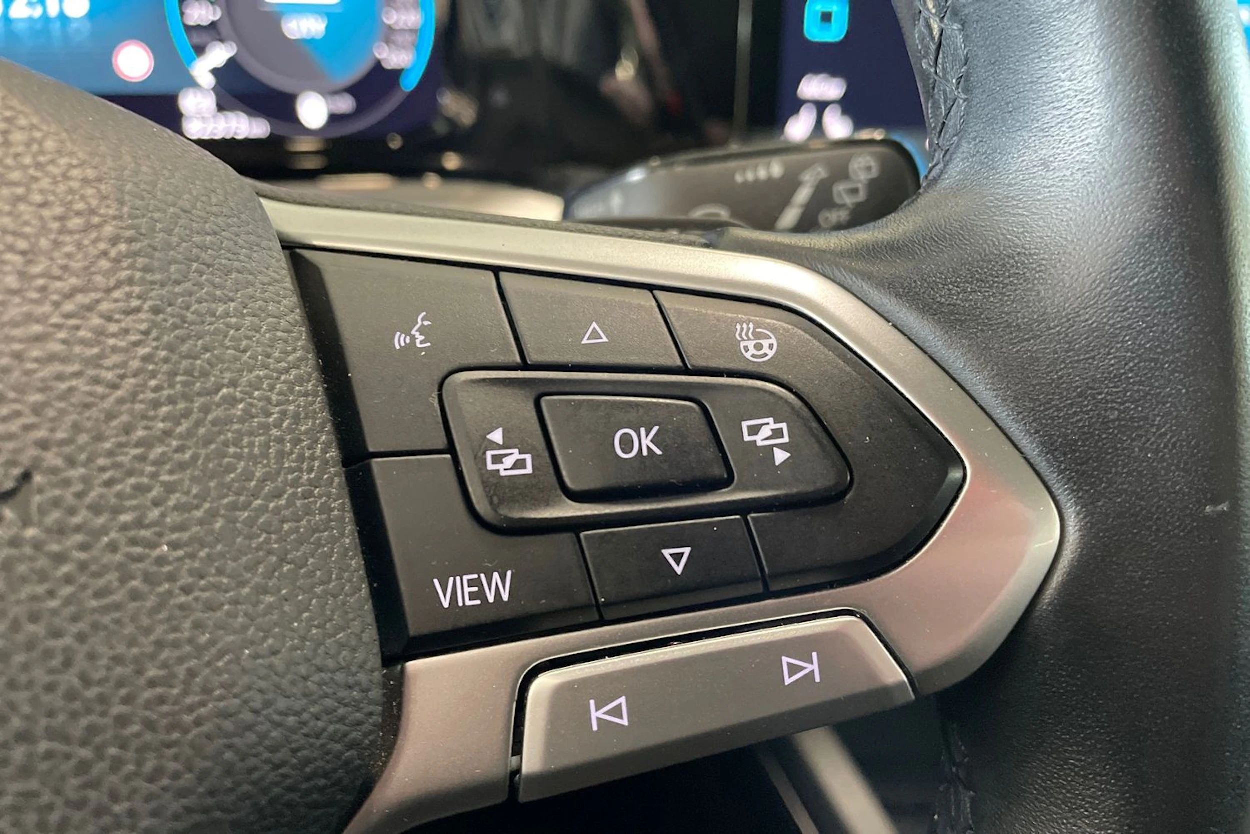 valkoinen Volkswagen Golf 2021 kuva 17.