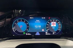 valkoinen Volkswagen Golf 2021 kuva 19.