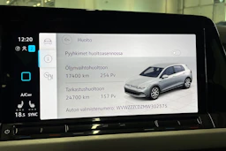 valkoinen Volkswagen Golf 2021 kuva 28.