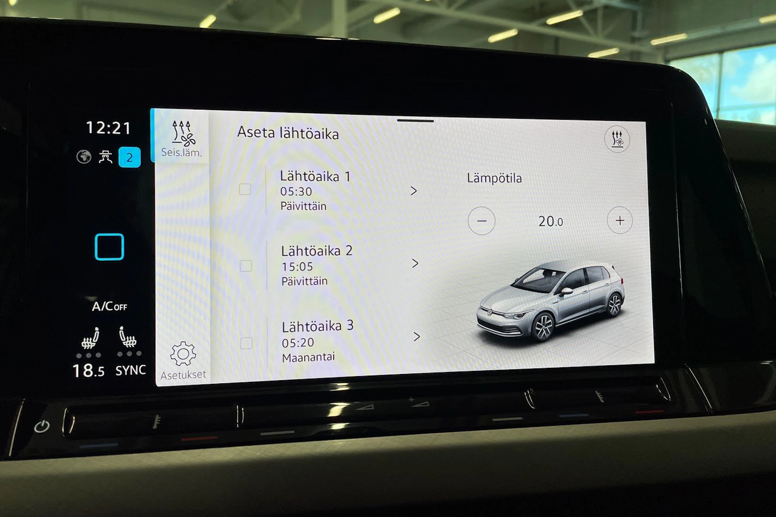 valkoinen Volkswagen Golf 2021 kuva 33.