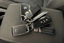 valkoinen Volkswagen Golf 2021 kuva 35.
