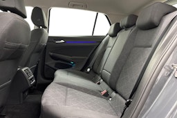 harmaa Volkswagen Golf 2021 kuva 10.