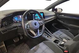 sininen Volkswagen Golf 2021 kuva 3.