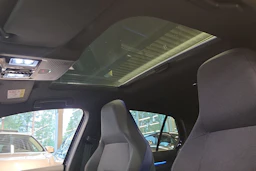 sininen Volkswagen Golf 2021 kuva 5.