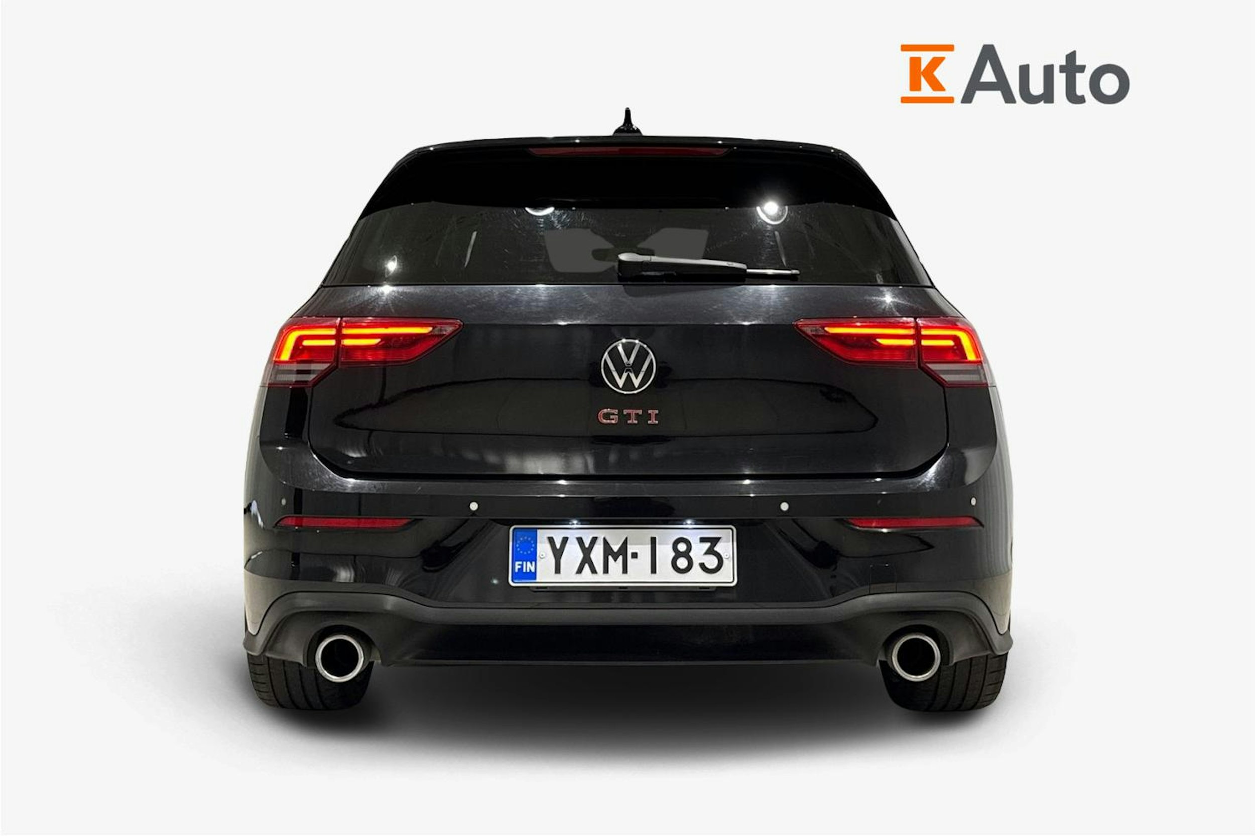 musta Volkswagen Golf 2021 kuva 3.