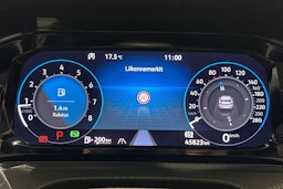 musta Volkswagen Golf 2021 kuva 18.