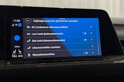 musta Volkswagen Golf 2021 kuva 23.