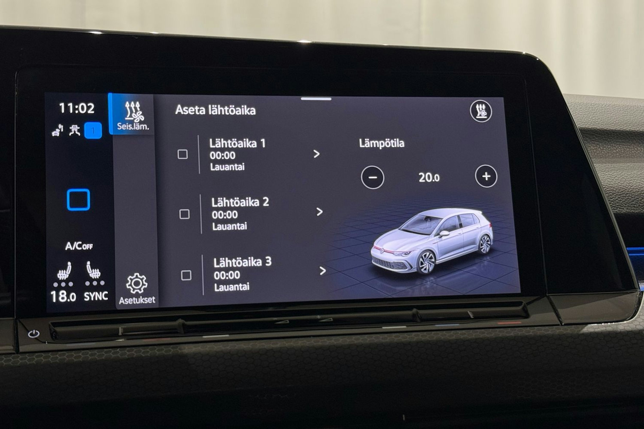 musta Volkswagen Golf 2021 kuva 25.