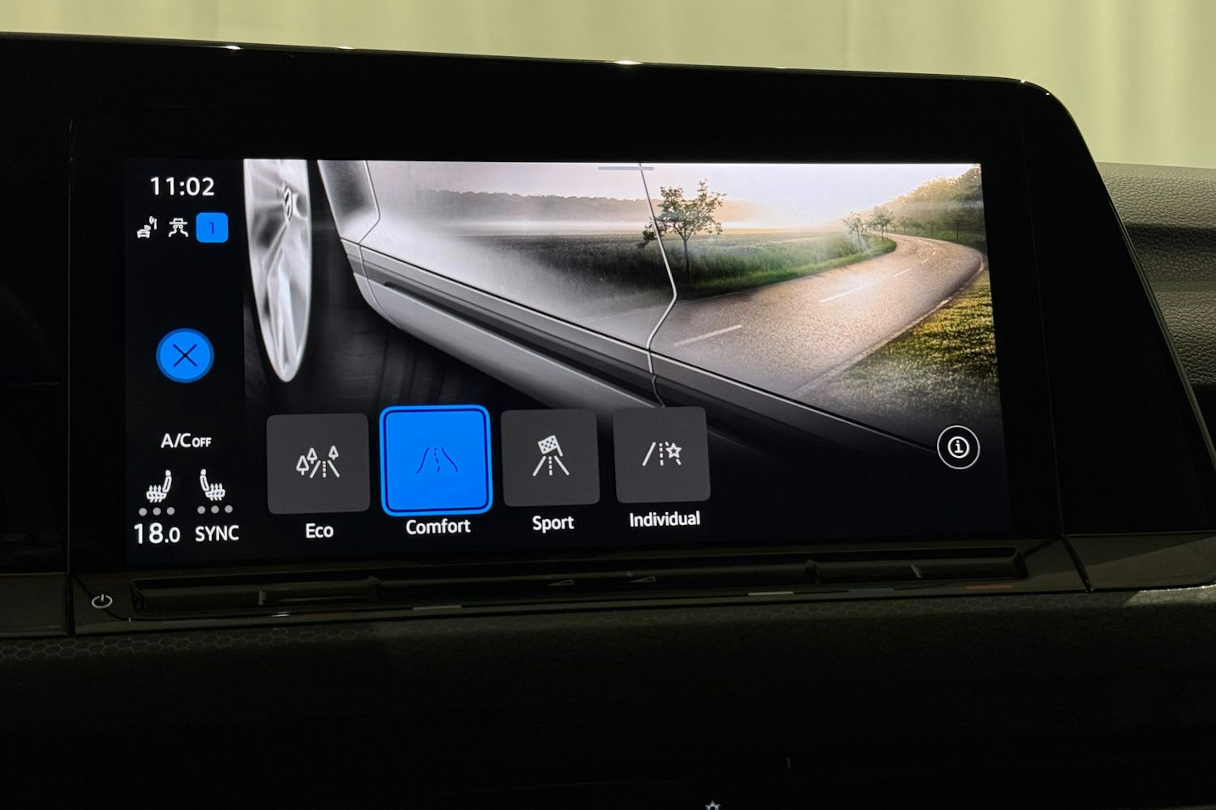 musta Volkswagen Golf 2021 kuva 26.