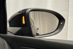 musta Volkswagen Golf 2021 kuva 28.