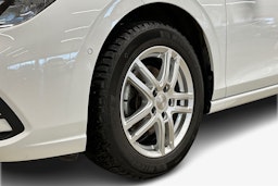 valkoinen Volkswagen Golf 2021 kuva 11.