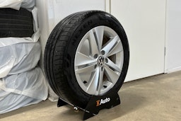 valkoinen Volkswagen Golf 2021 kuva 13.