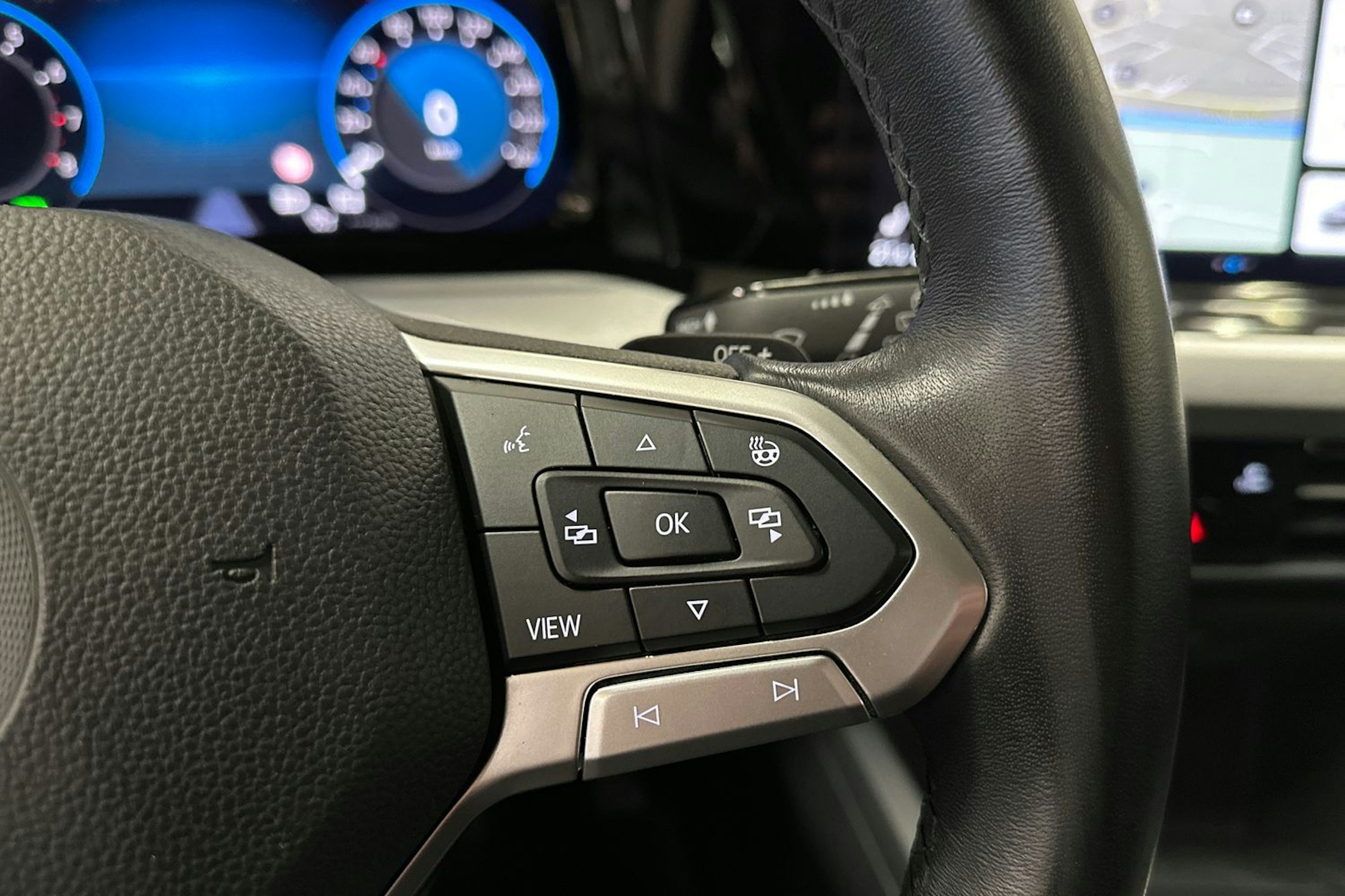 valkoinen Volkswagen Golf 2021 kuva 25.