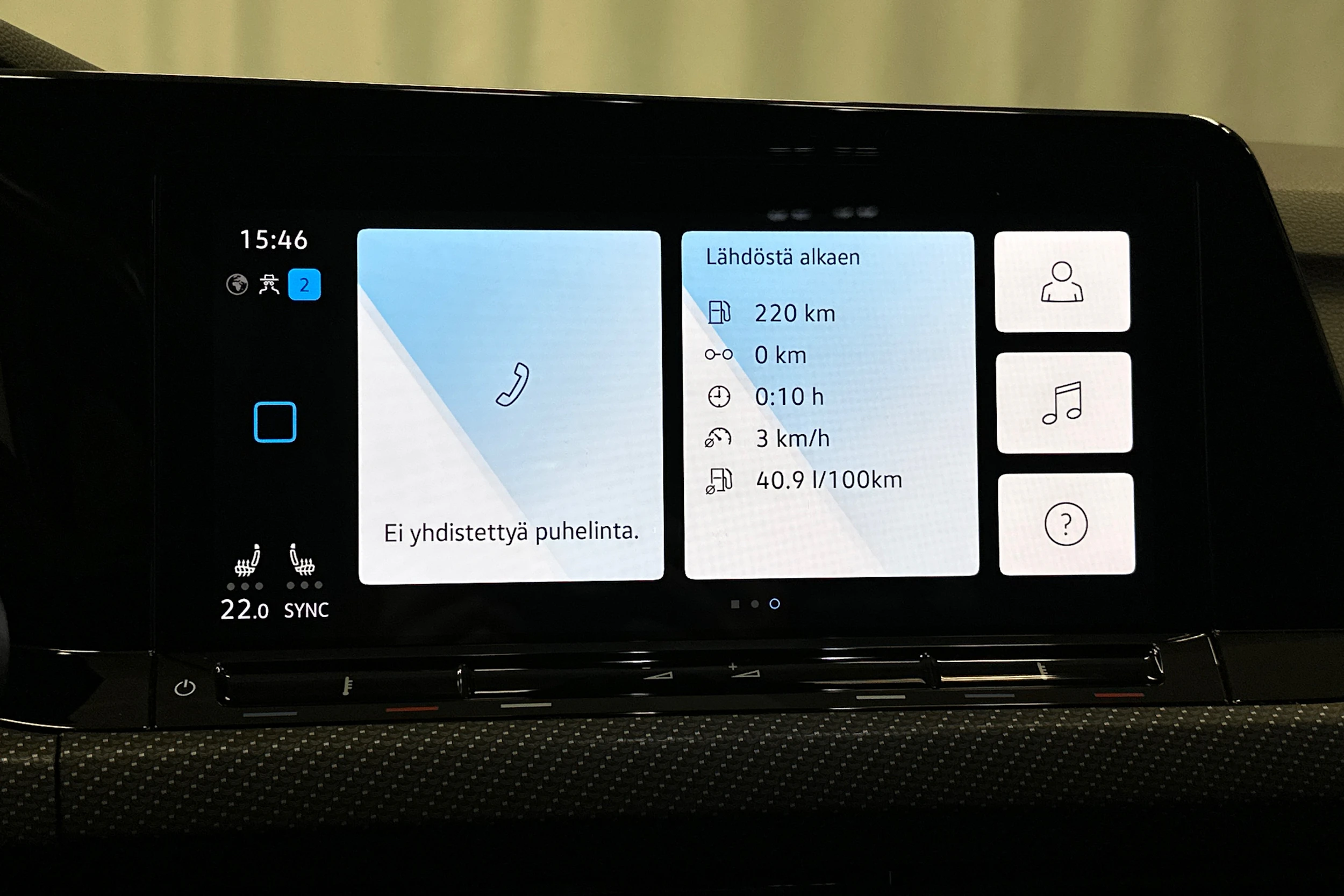 keltainen Volkswagen Golf 2021 kuva 18.