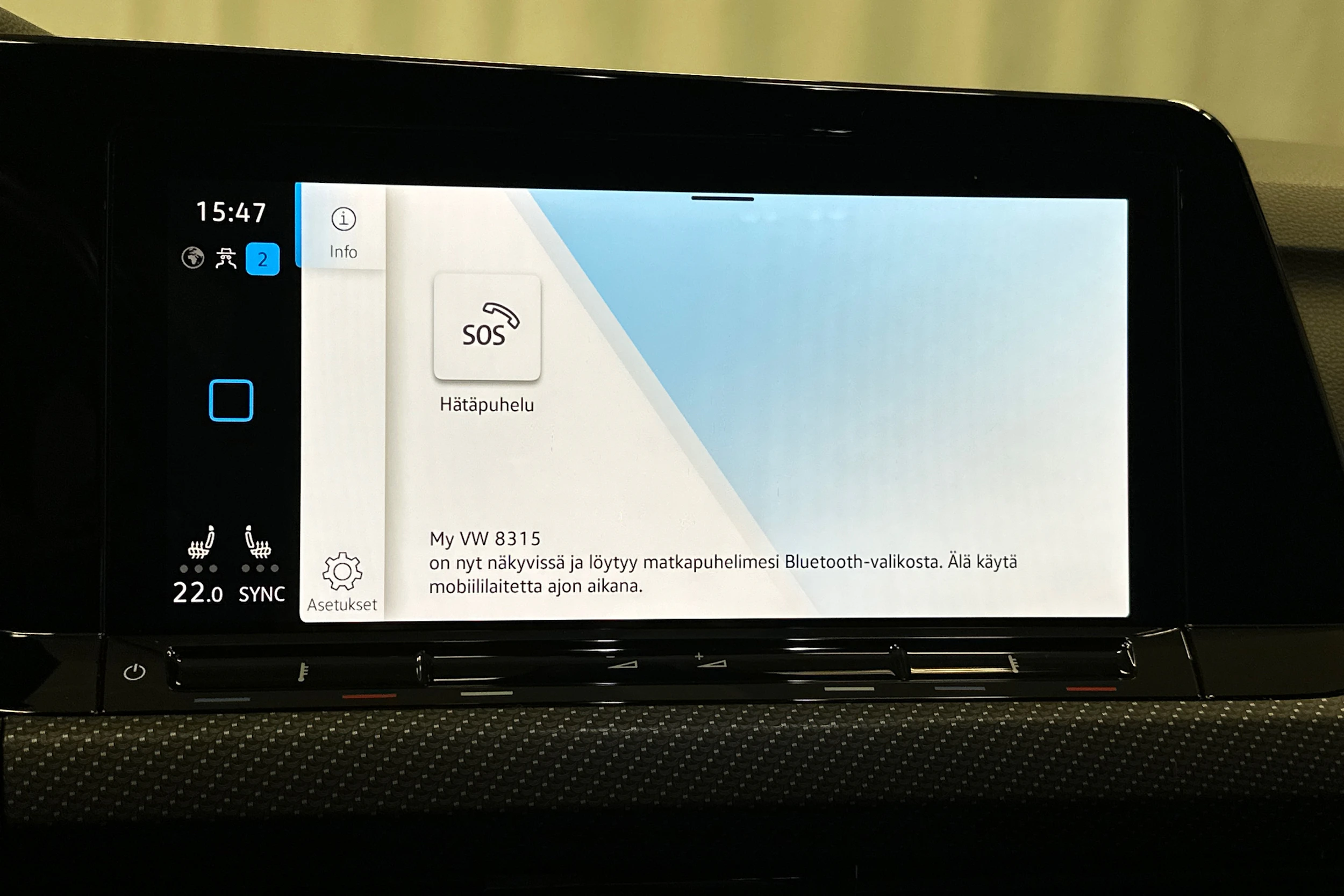 keltainen Volkswagen Golf 2021 kuva 19.