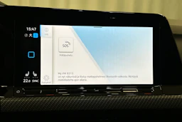 keltainen Volkswagen Golf 2021 kuva 19.