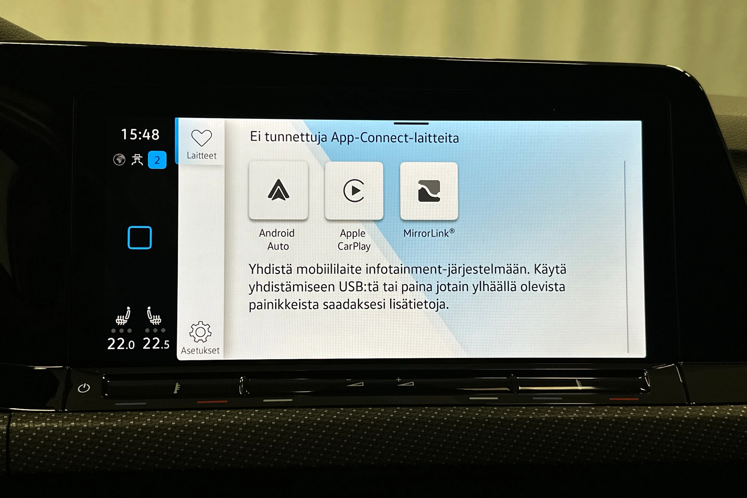 keltainen Volkswagen Golf 2021 kuva 24.