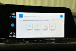 keltainen Volkswagen Golf 2021 kuva 26.