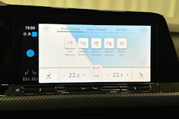 keltainen Volkswagen Golf 2021 kuva 28.