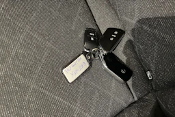 valkoinen Volkswagen Golf 2021 kuva 23.