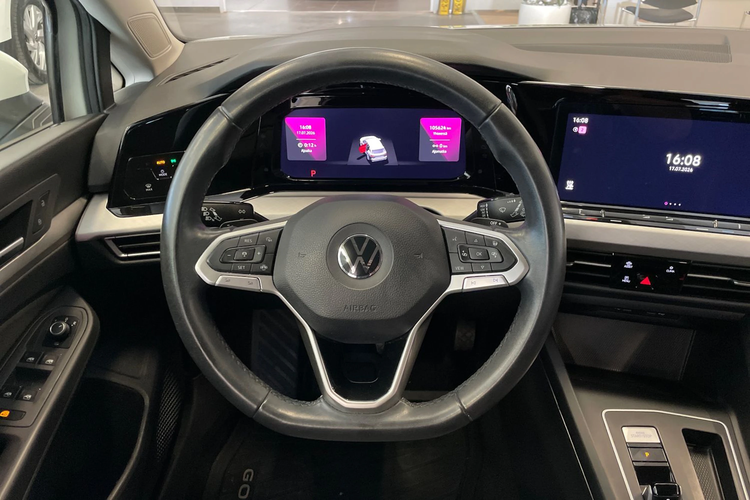 valkoinen Volkswagen Golf 2021 kuva 24.