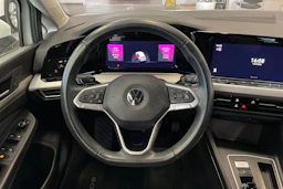 valkoinen Volkswagen Golf 2021 kuva 24.