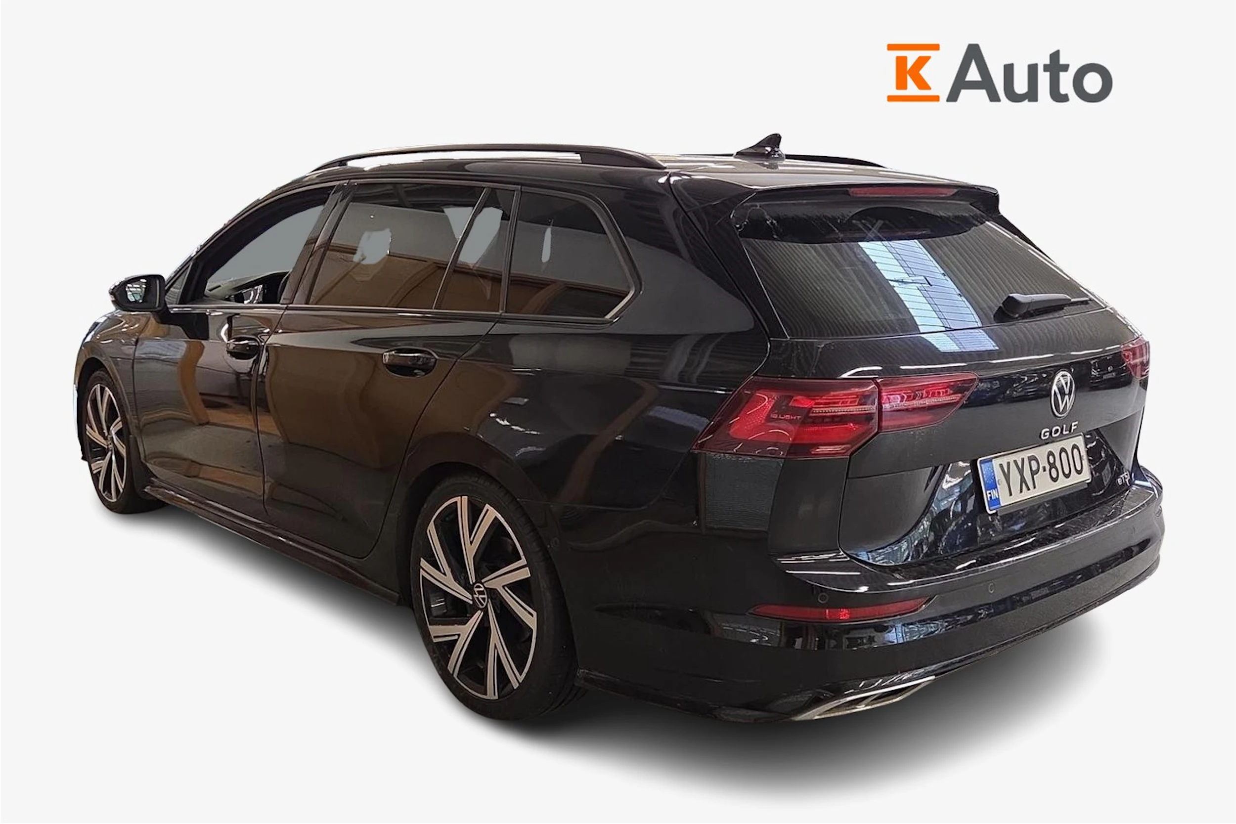Musta Volkswagen GOLF 2021 kuva 2.