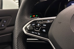 Valkoinen Volkswagen GOLF 2021 kuva 19.