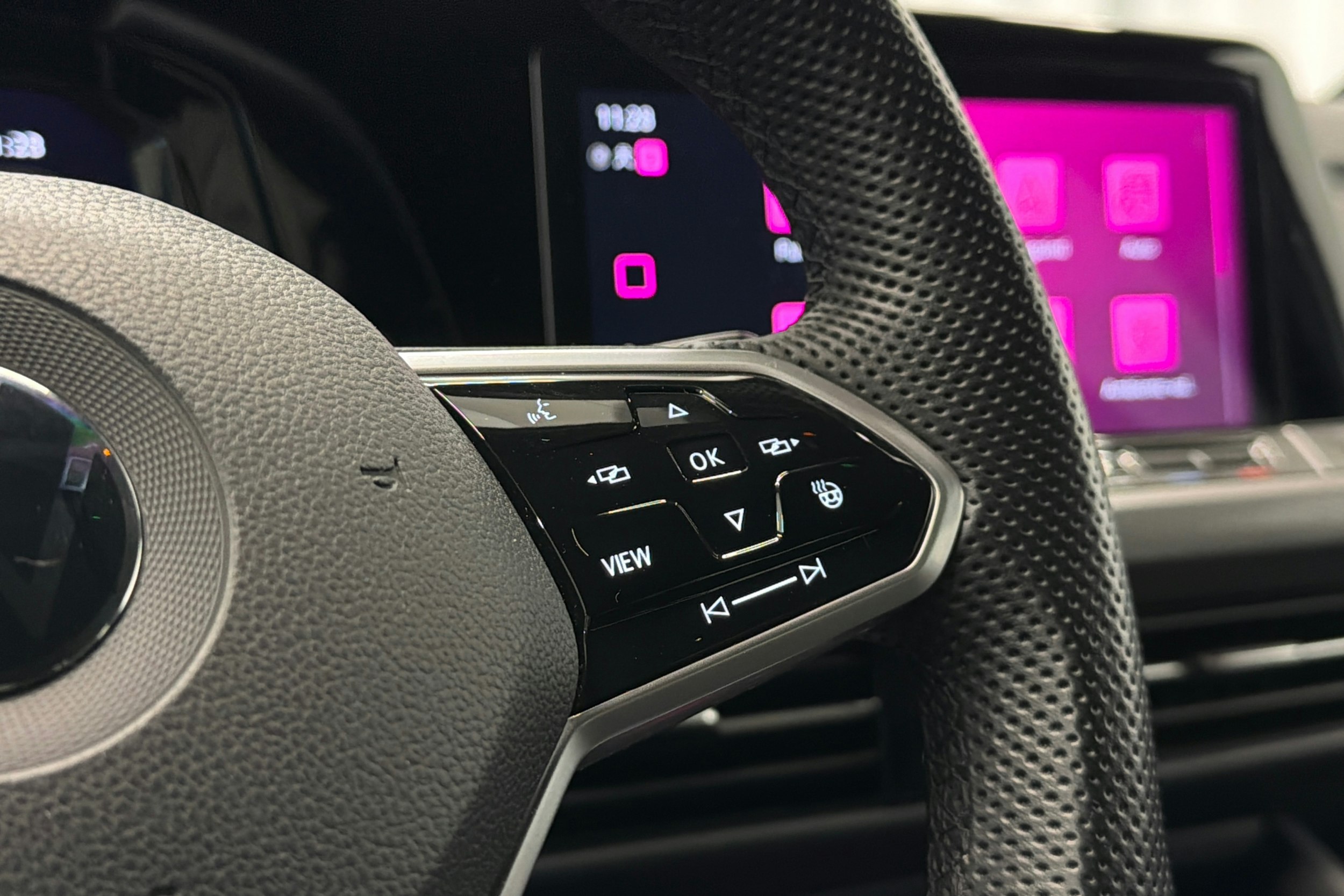 Valkoinen Volkswagen GOLF 2021 kuva 20.