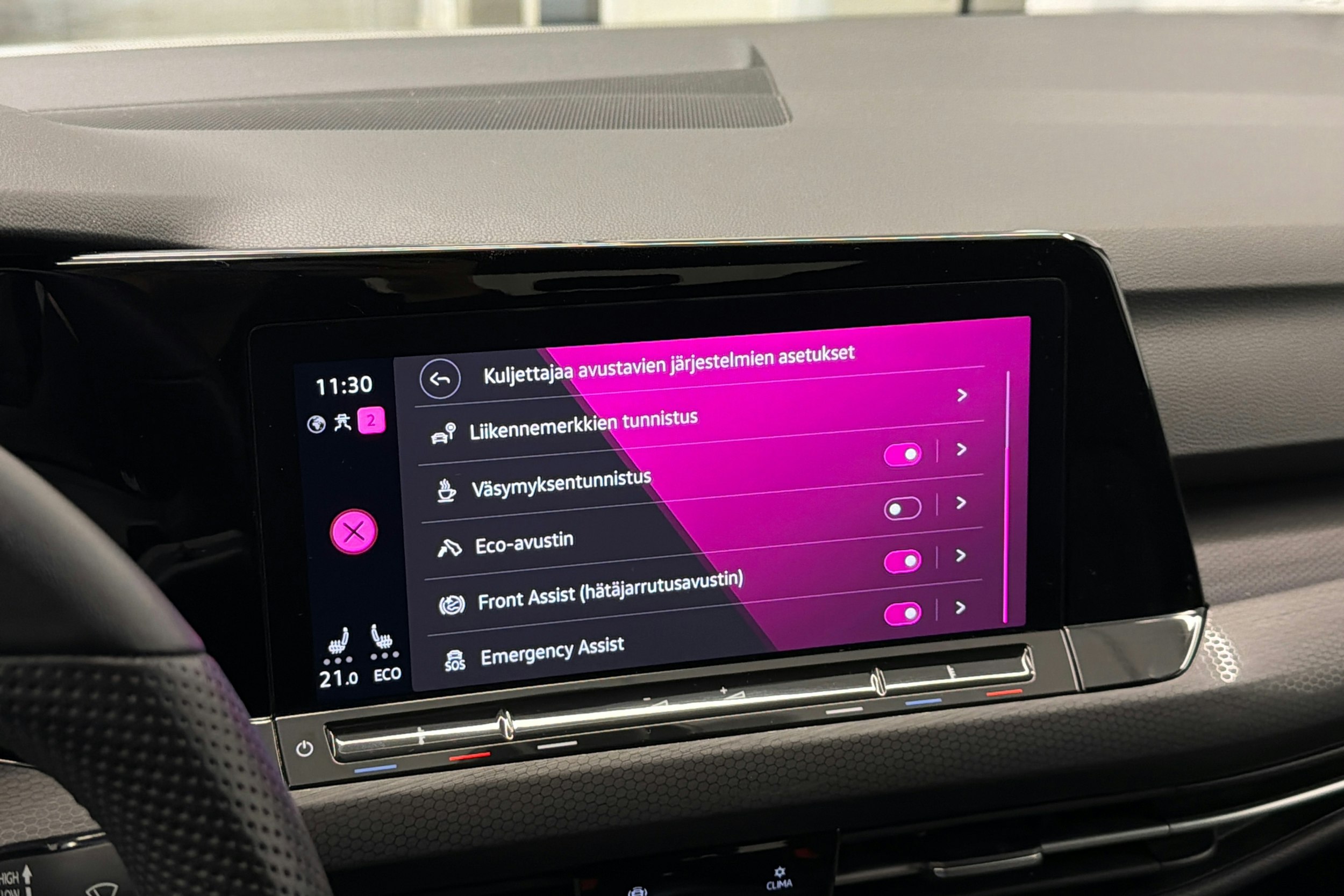 Valkoinen Volkswagen GOLF 2021 kuva 29.