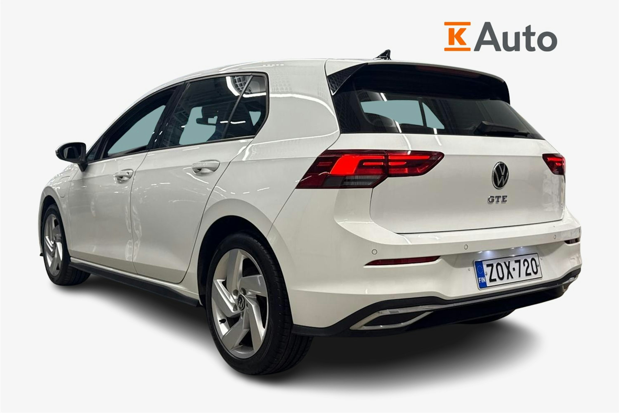 valkoinen Volkswagen Golf 2021 kuva 2.