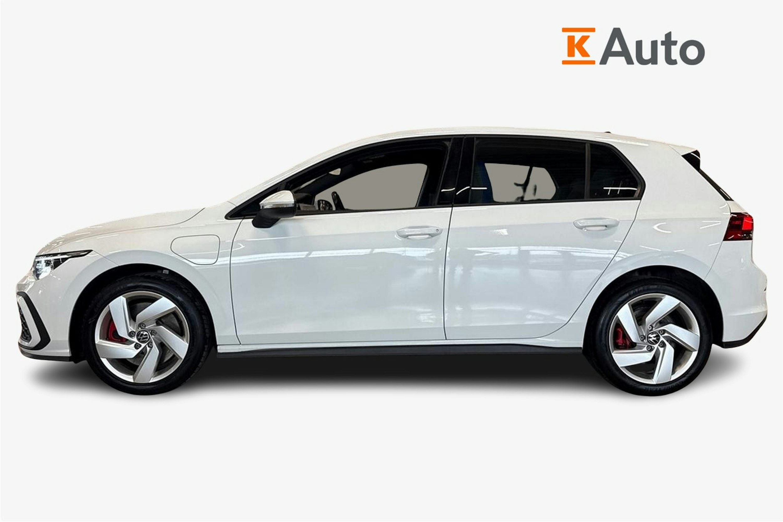 valkoinen Volkswagen Golf 2021 kuva 6.