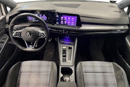 valkoinen Volkswagen Golf 2021 kuva 9.