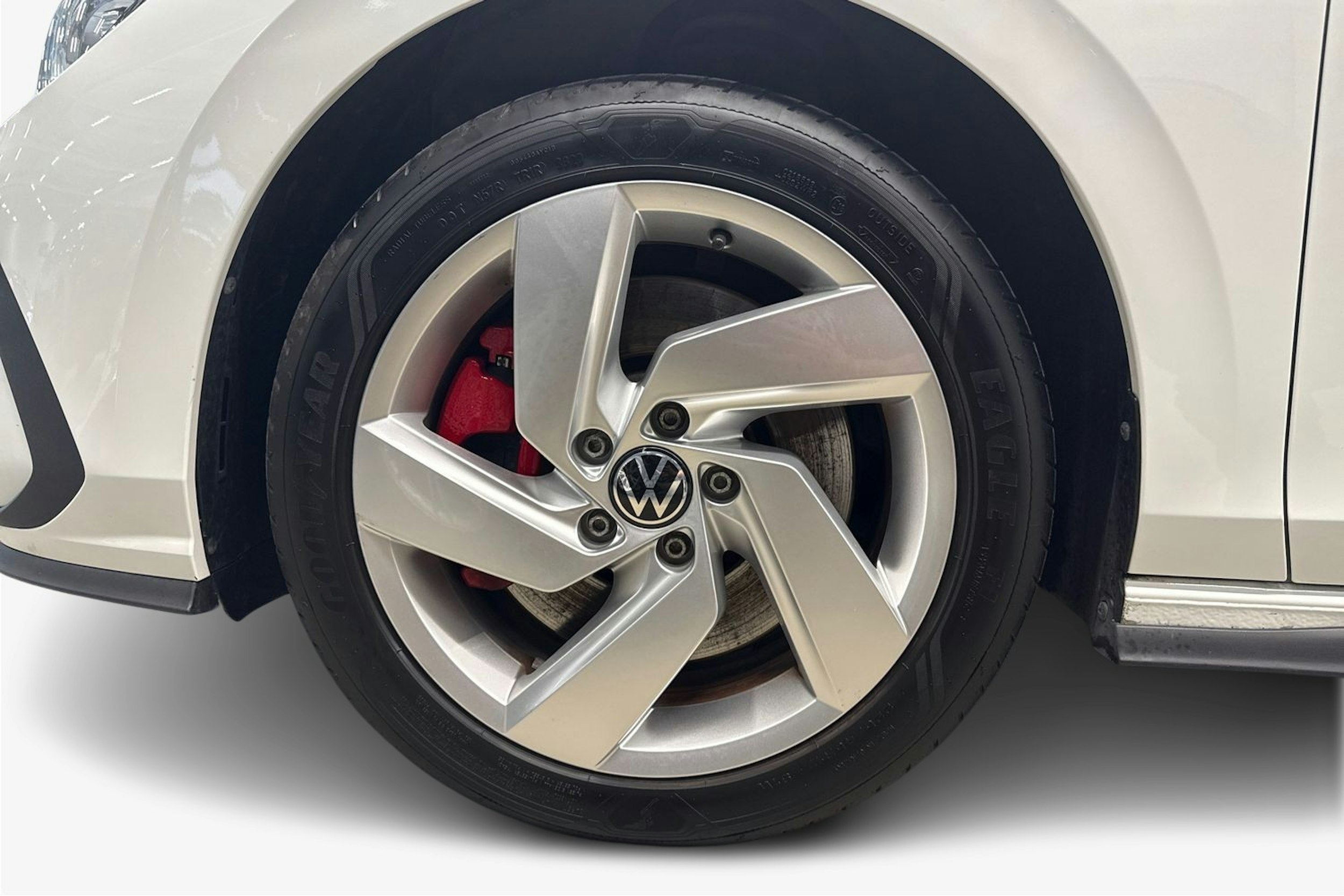 valkoinen Volkswagen Golf 2021 kuva 11.