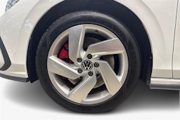 valkoinen Volkswagen Golf 2021 kuva 11.
