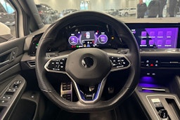 valkoinen Volkswagen Golf 2021 kuva 14.