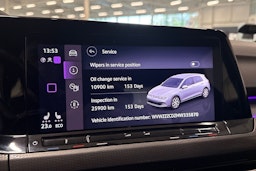 valkoinen Volkswagen Golf 2021 kuva 21.
