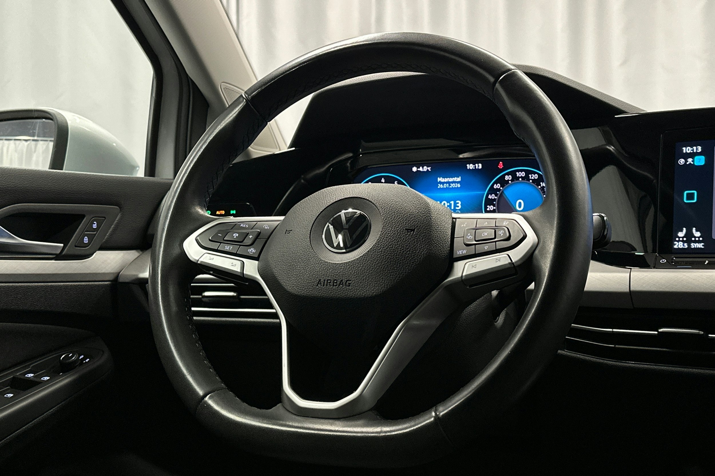 hopea Volkswagen Golf 2022 kuva 17.