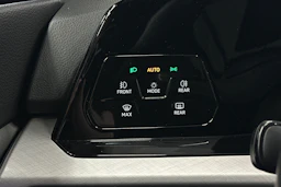 sininen Volkswagen Golf 2022 kuva 14.