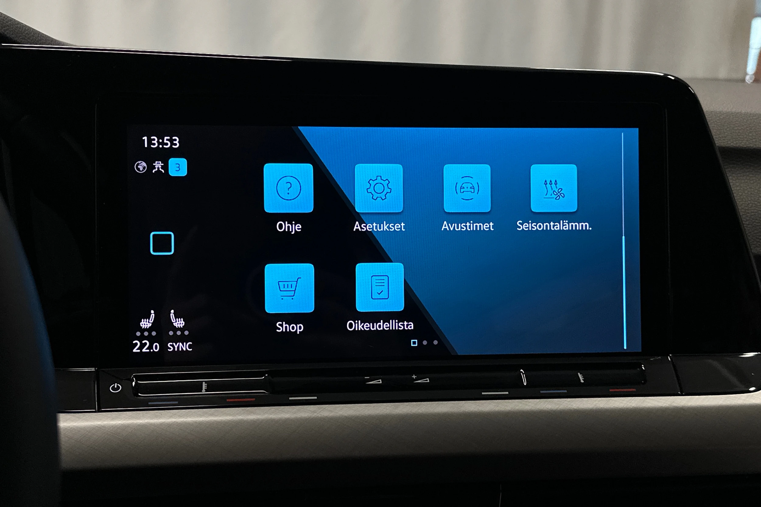 sininen Volkswagen Golf 2022 kuva 17.