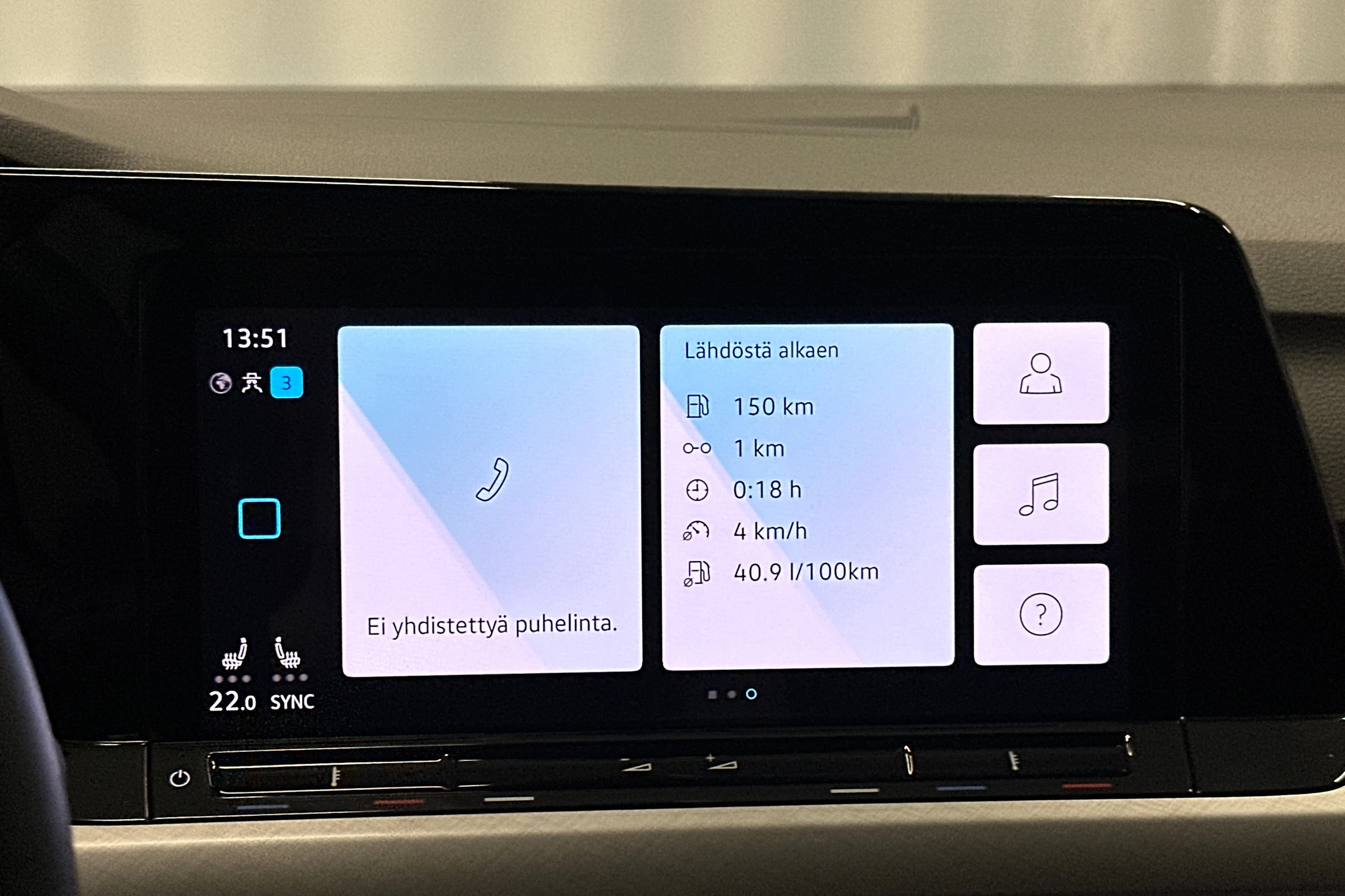 sininen Volkswagen Golf 2022 kuva 18.