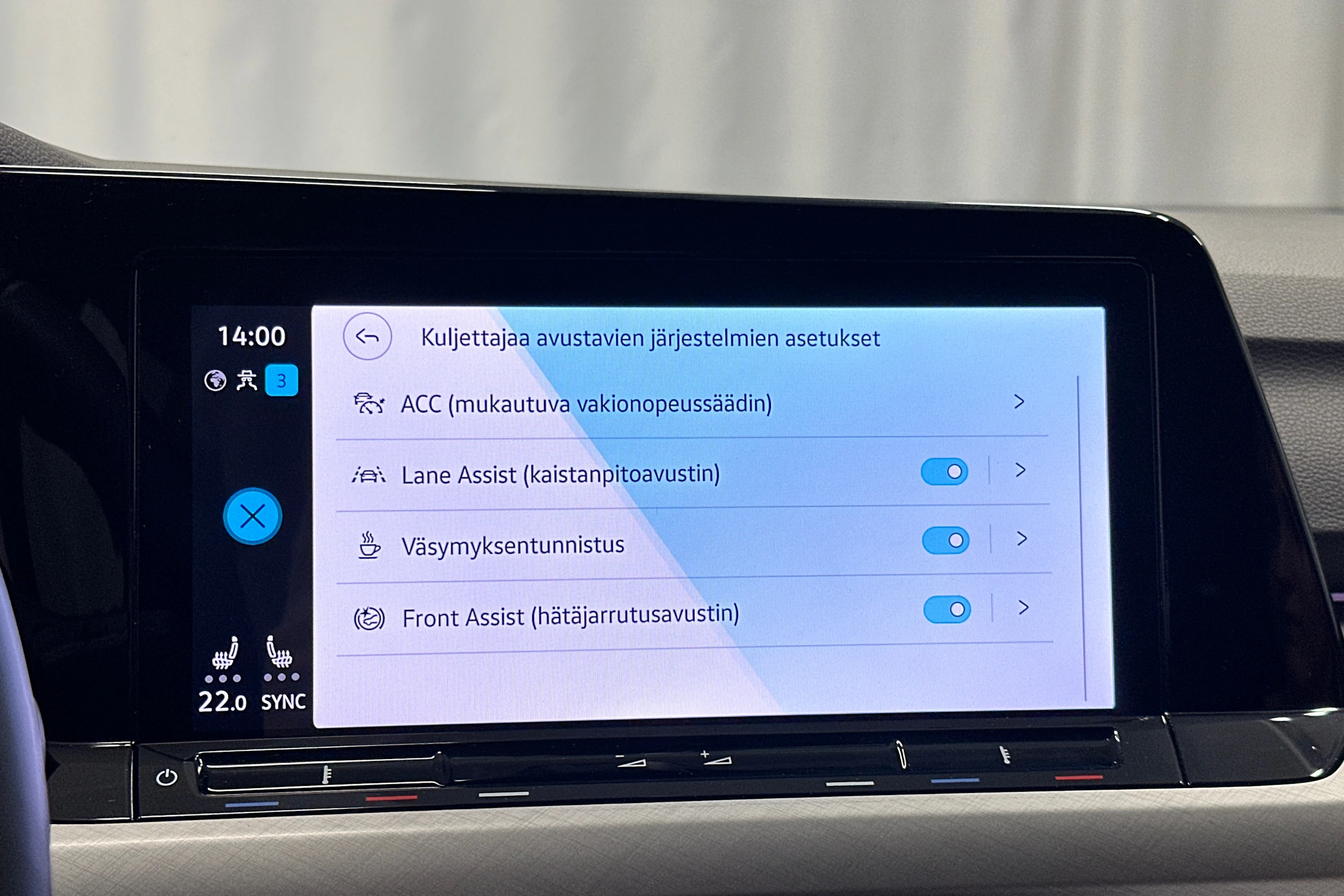 sininen Volkswagen Golf 2022 kuva 26.