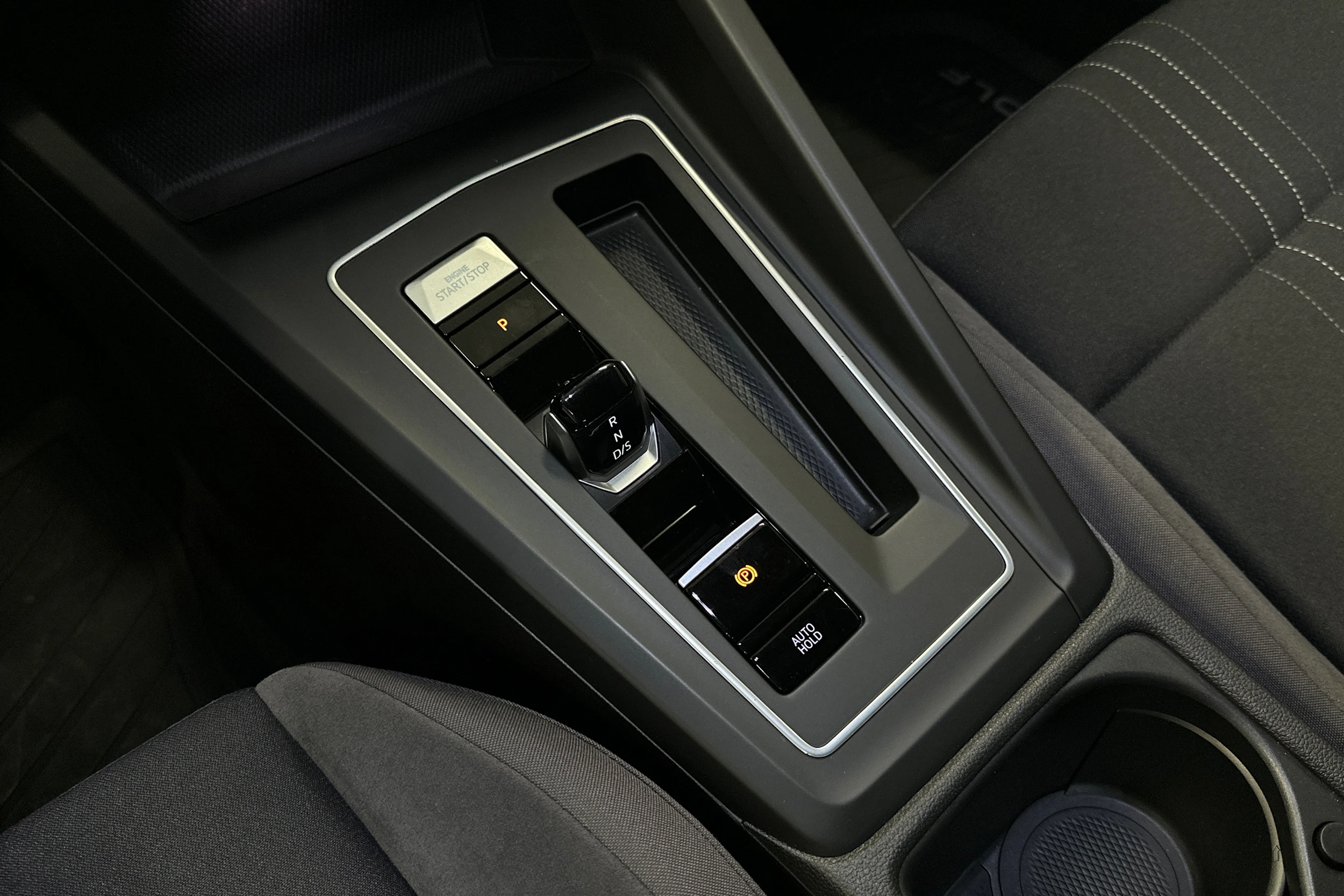 sininen Volkswagen Golf 2022 kuva 33.