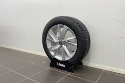 harmaa Volkswagen Golf 2022 kuva 13.