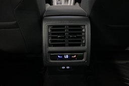 harmaa Volkswagen Golf 2022 kuva 16.
